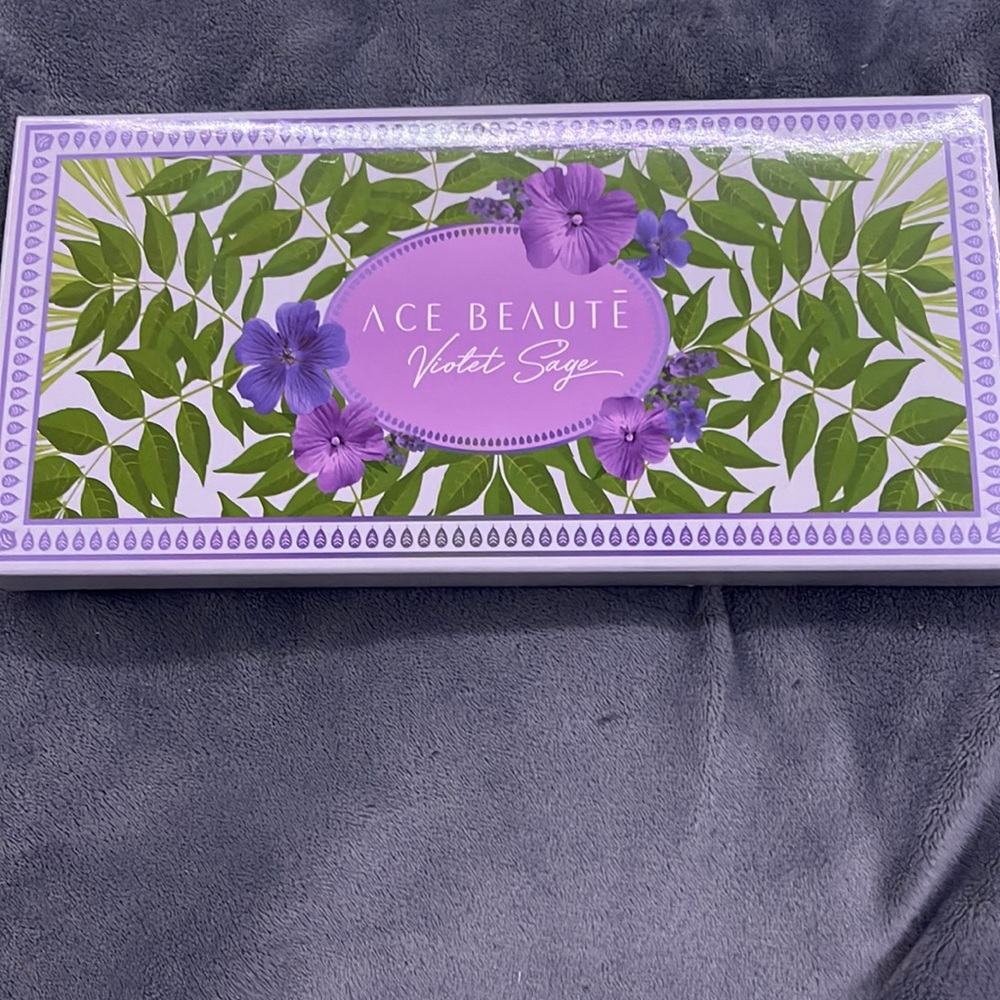 Eye shadow. Ace Beauté